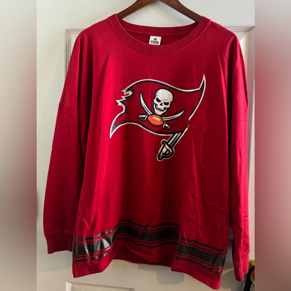 Tampa Bay Buccaneers Long Sleeve Tee | Victoria’s Secret PINK | Size M